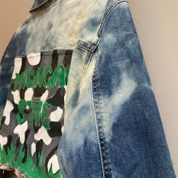 Custom Hand Painted Michigan State Denim Jacket, Size XL - Picture 5 of 14